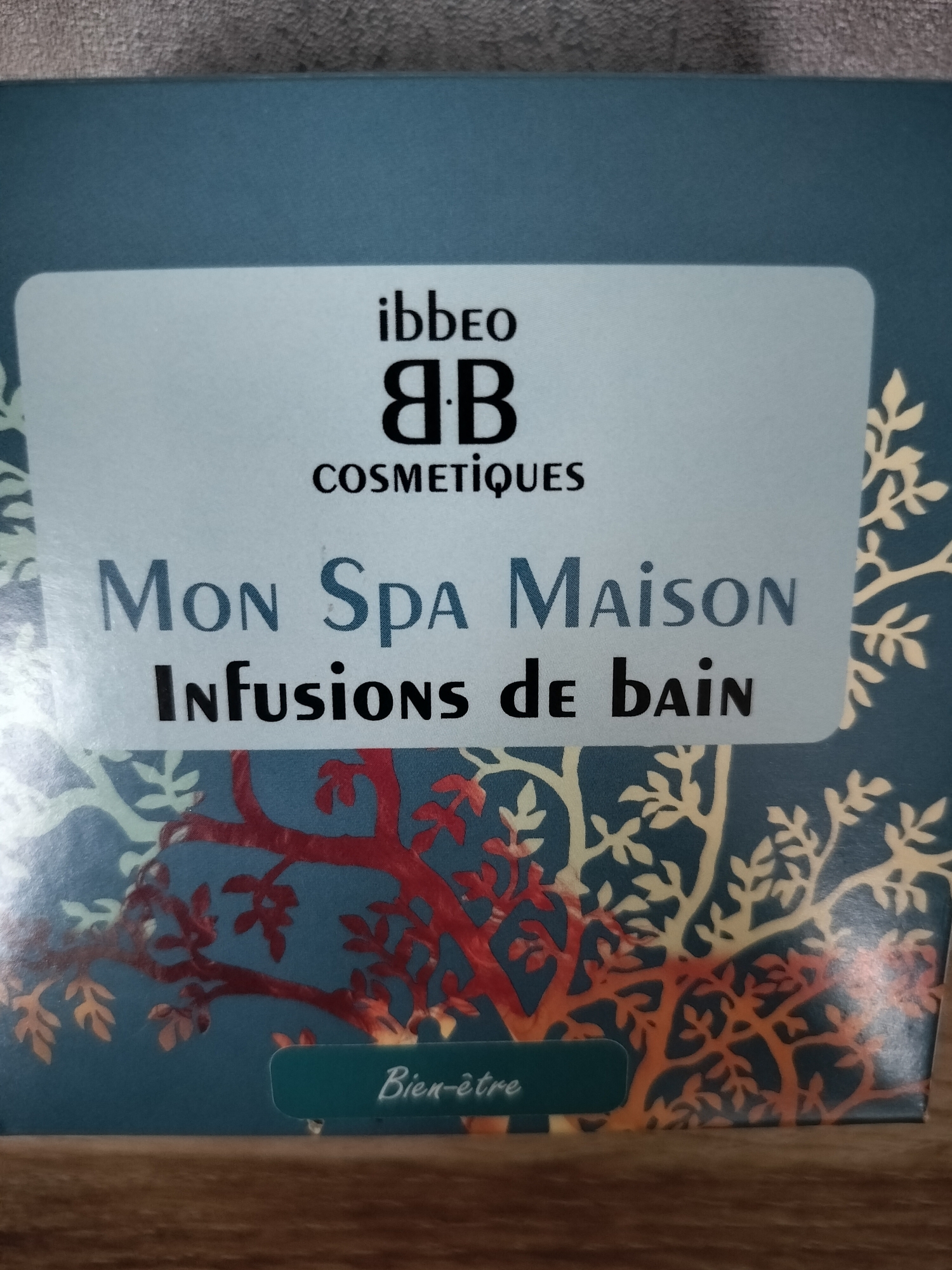 INFUSION DE BAIN AUX PLANTES